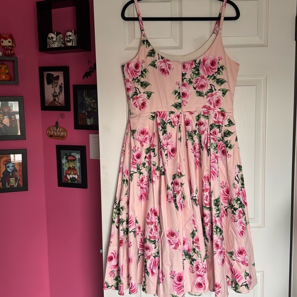The Pretty Dress Company Vintage Rose Priscilla Dress - Picture 4 of 5